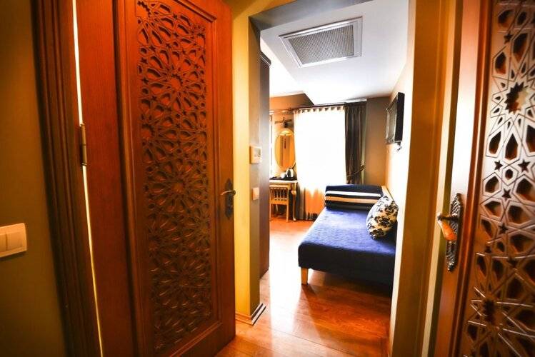 Merial Hotel