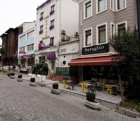 Seraglio Hotel & Suites