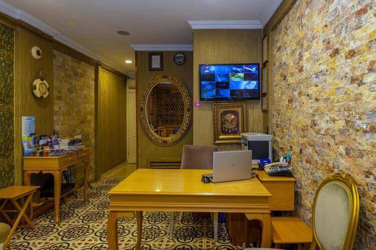 Walnut Shell Hotel