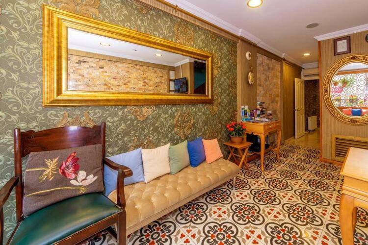 Walnut Shell Hotel