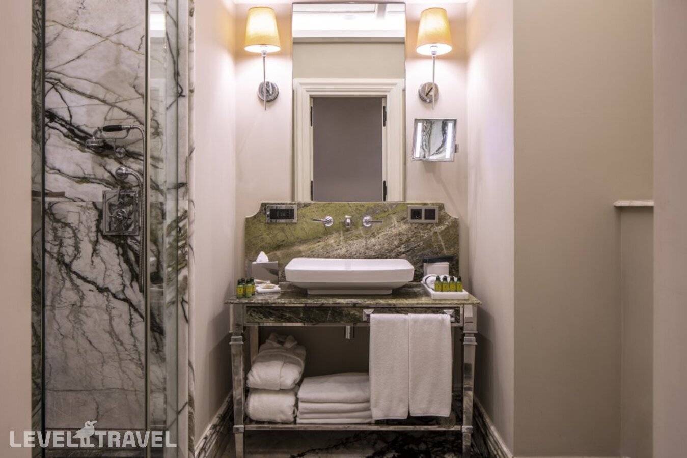 фотографии отеля The Bank Hotel Istanbul, a Member of Design Hotels - Special Class в Турция(Каракёй) - фото №43