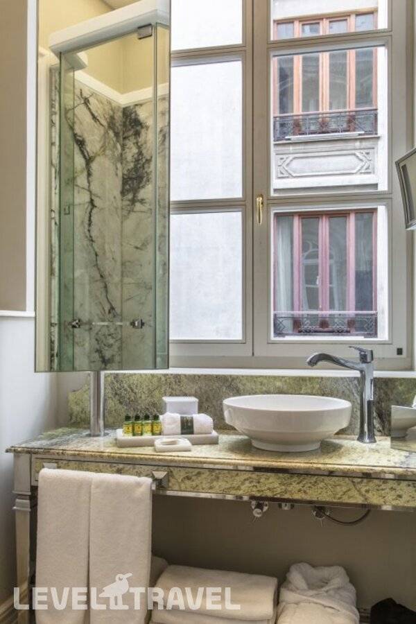 фотографии отеля The Bank Hotel Istanbul, a Member of Design Hotels - Special Class в Турция(Каракёй) - фото №32