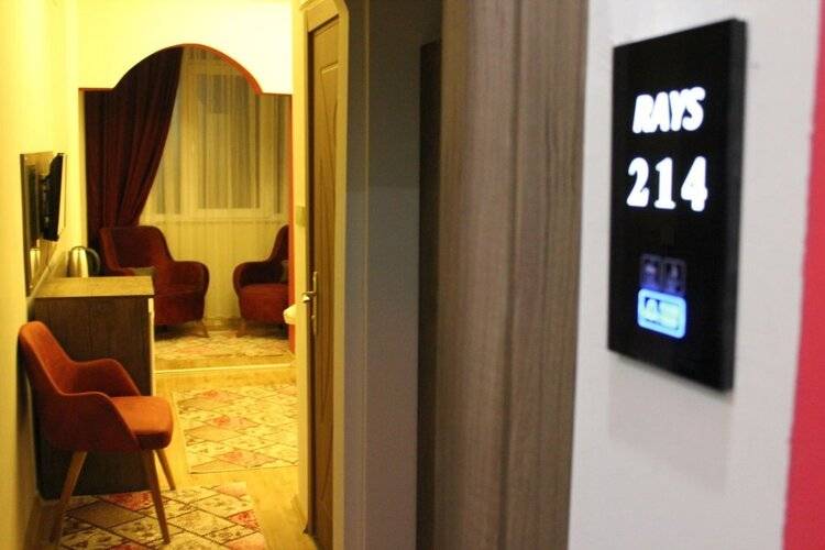 Rays Hotel