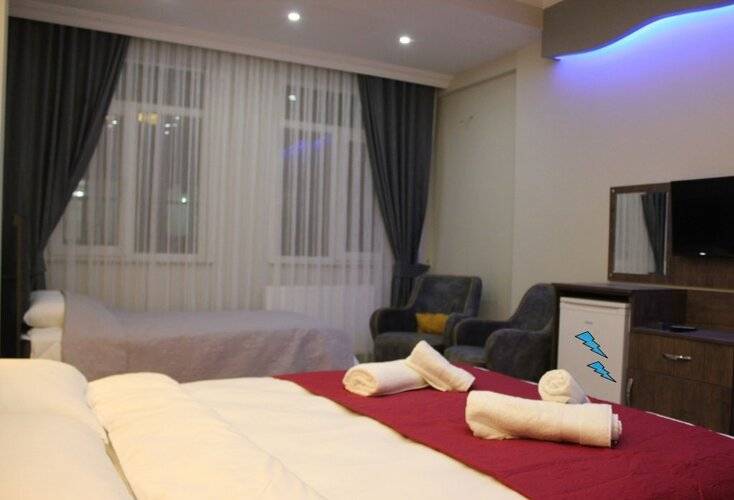 Rays Hotel
