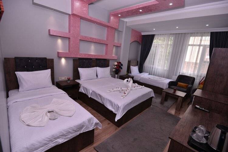 Rays Hotel