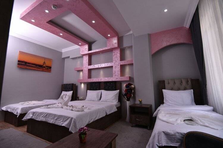 Rays Hotel