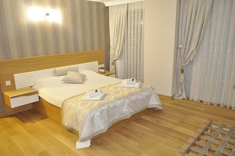 Shah Inn Hotel