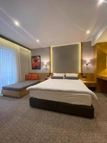 Bella Hotel