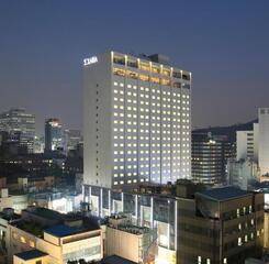 $item['hotel']['name']