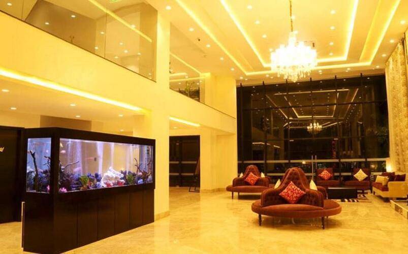 The Flora Grand