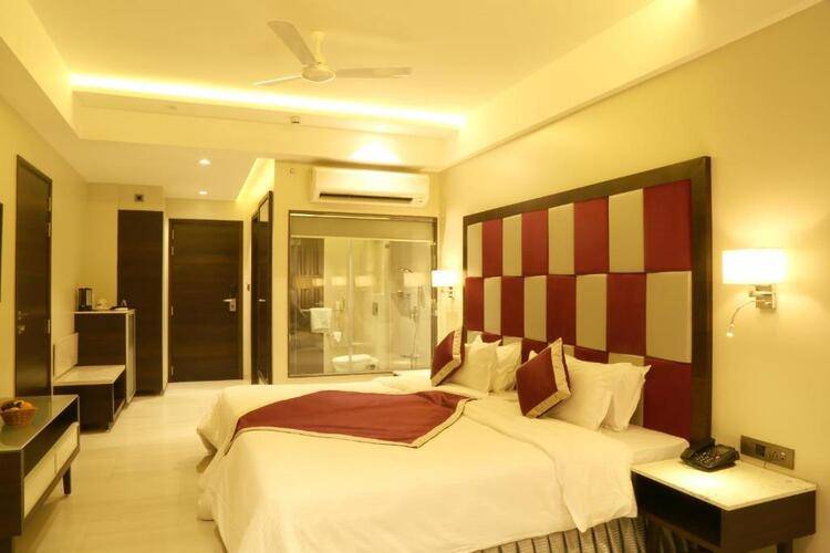 The Flora Grand