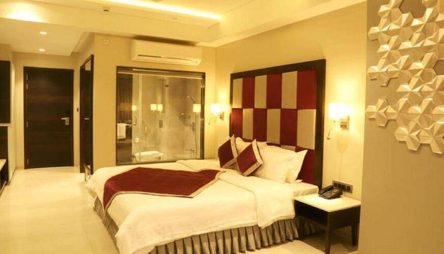The Flora Grand