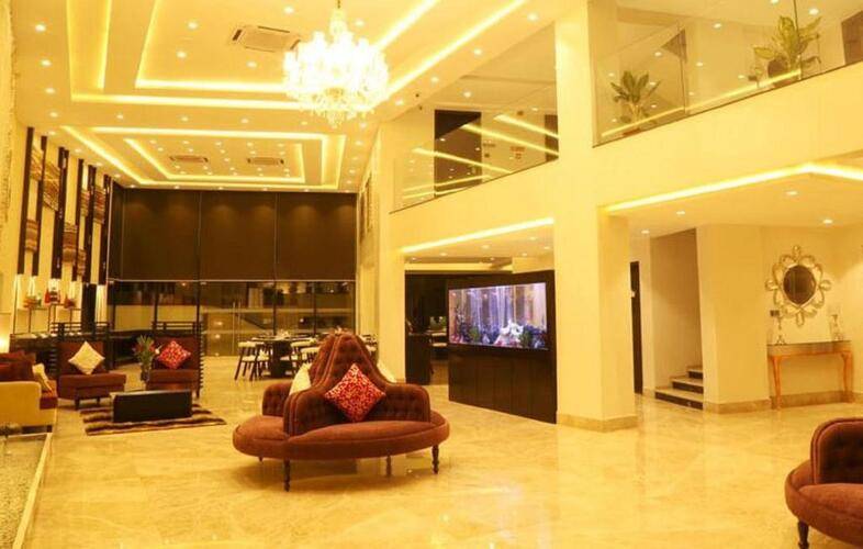 The Flora Grand
