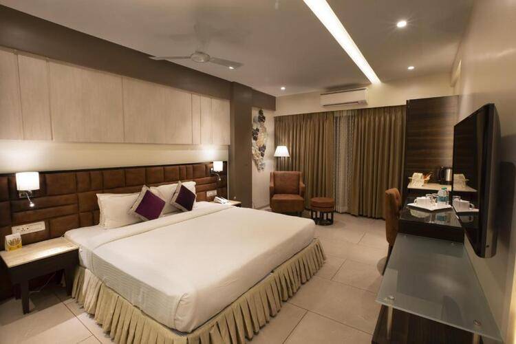 The Flora Grand