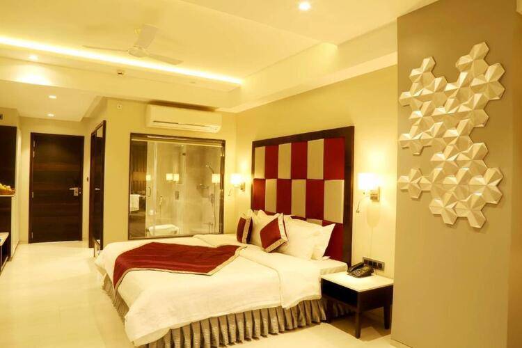 The Flora Grand