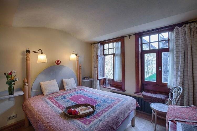 Hotel Empress Zoe