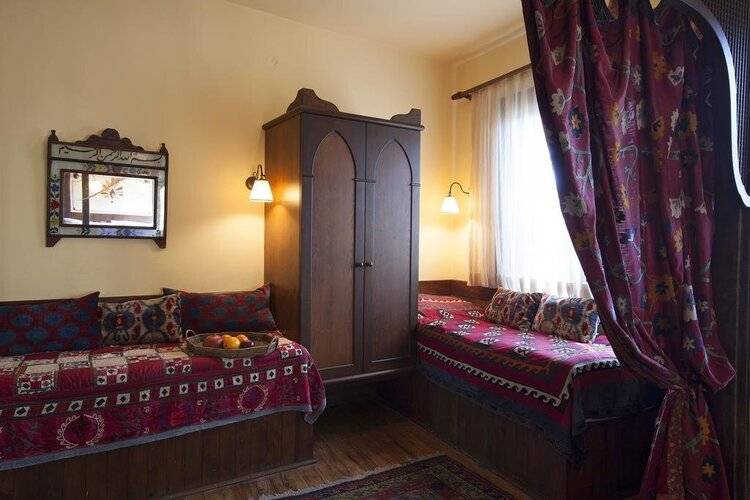 Hotel Empress Zoe