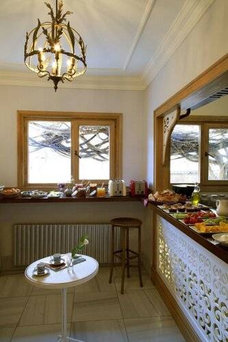 Hotel Empress Zoe