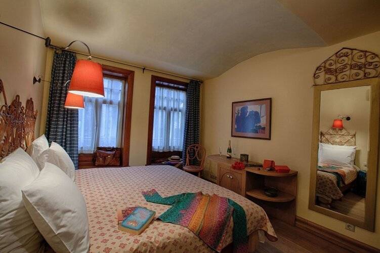 Hotel Empress Zoe