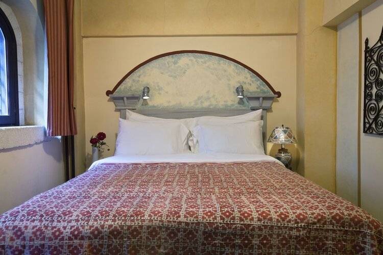 Hotel Empress Zoe