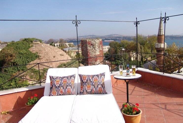 Hotel Empress Zoe