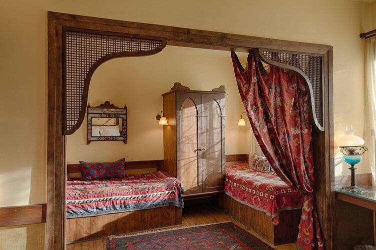 Hotel Empress Zoe