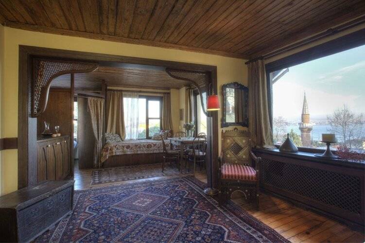 Hotel Empress Zoe