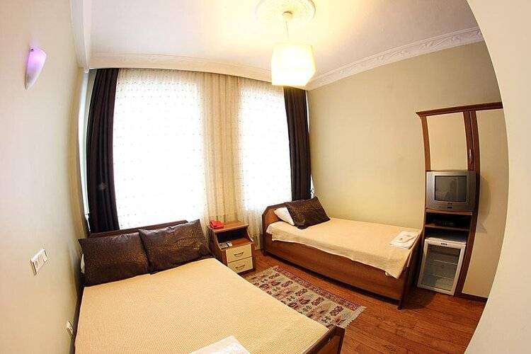 Paradise Hotel