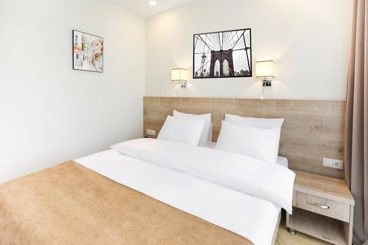 Bridge Hotel