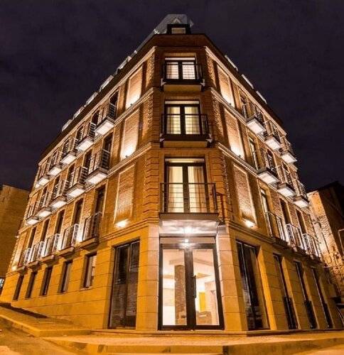 Bridge Hotel