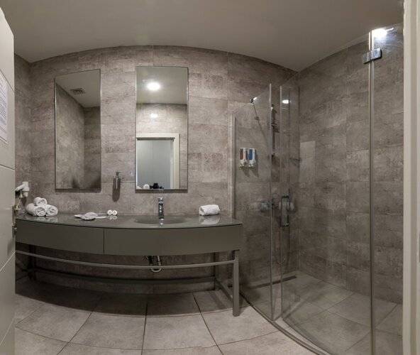 Agora Suites