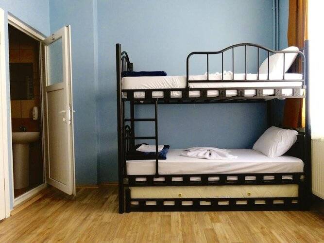 Avrasya Hostel