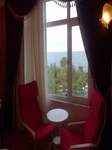 Ayroom