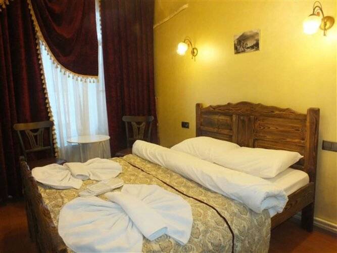 Ayroom