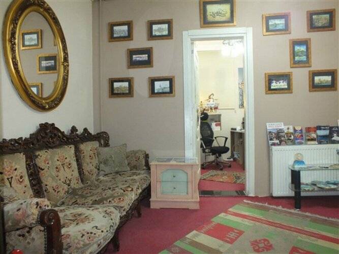 Ayroom