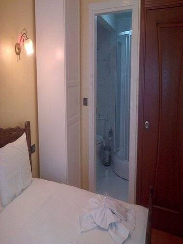 Ayroom