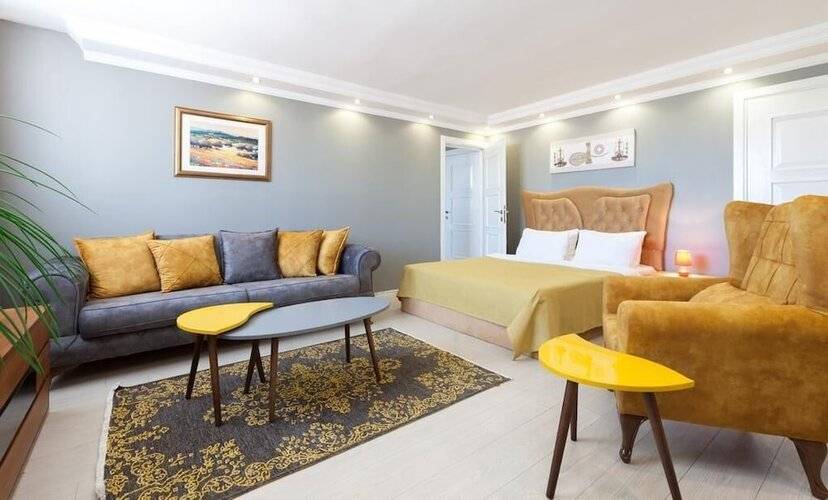 Galata Port Flat Company