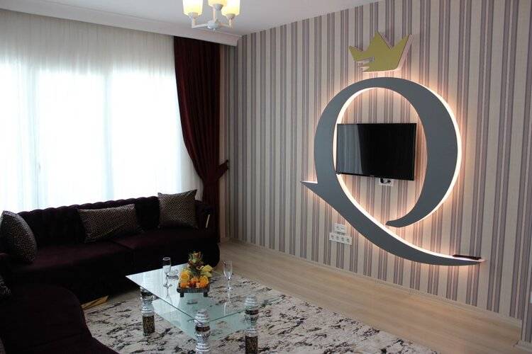 Quars Suite