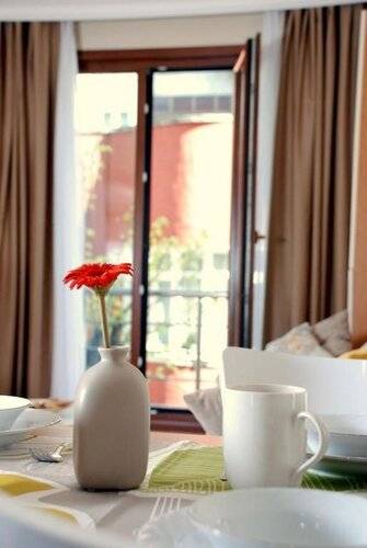 Homelike Residence