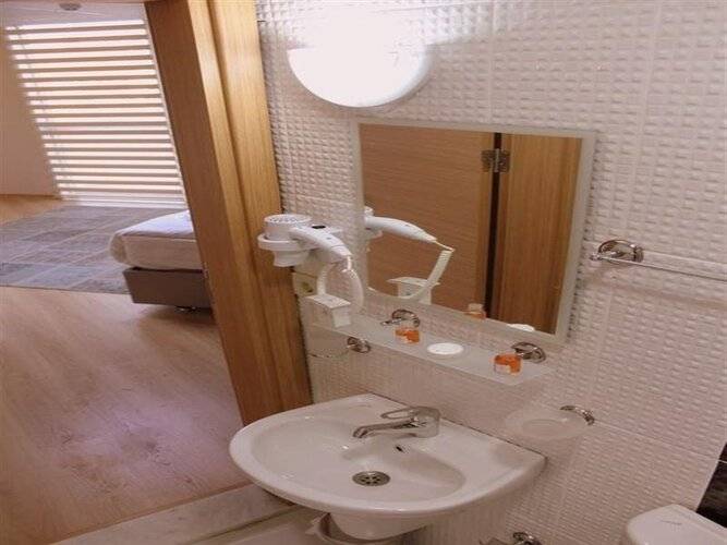 Avcilar Emre Hotel