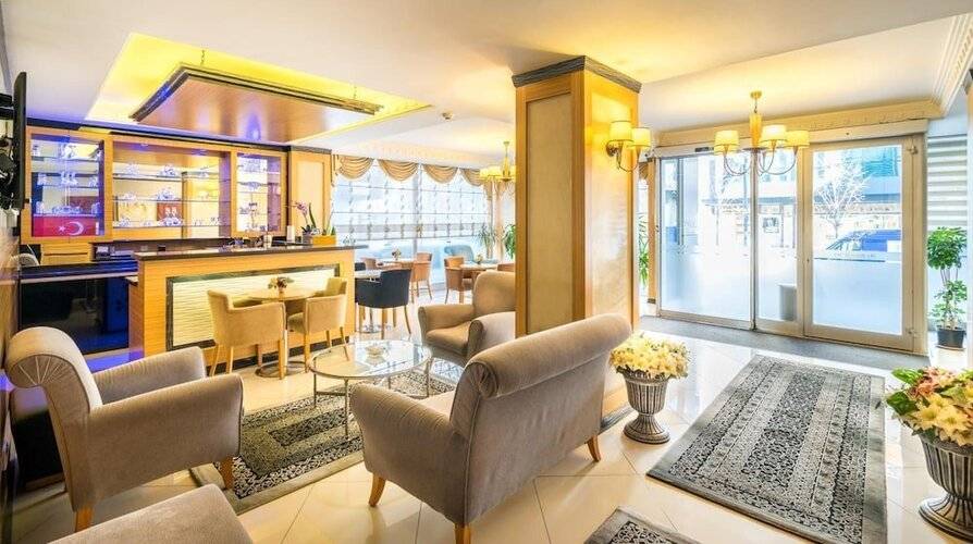 My Rose Hotel