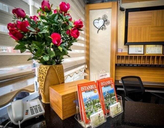 My Rose Hotel