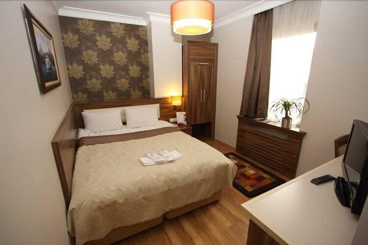 My Rose Hotel