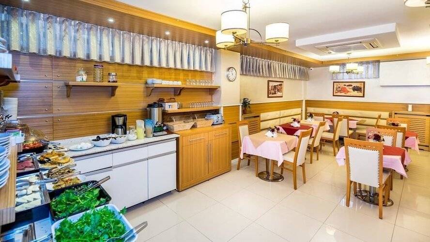 My Rose Hotel