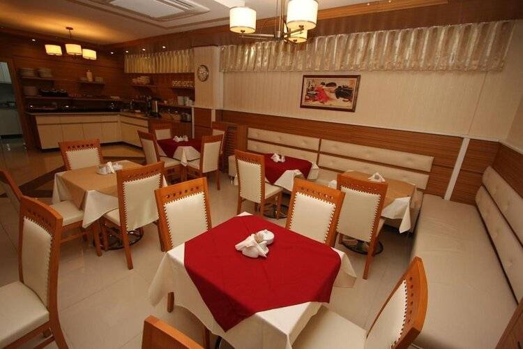 My Rose Hotel