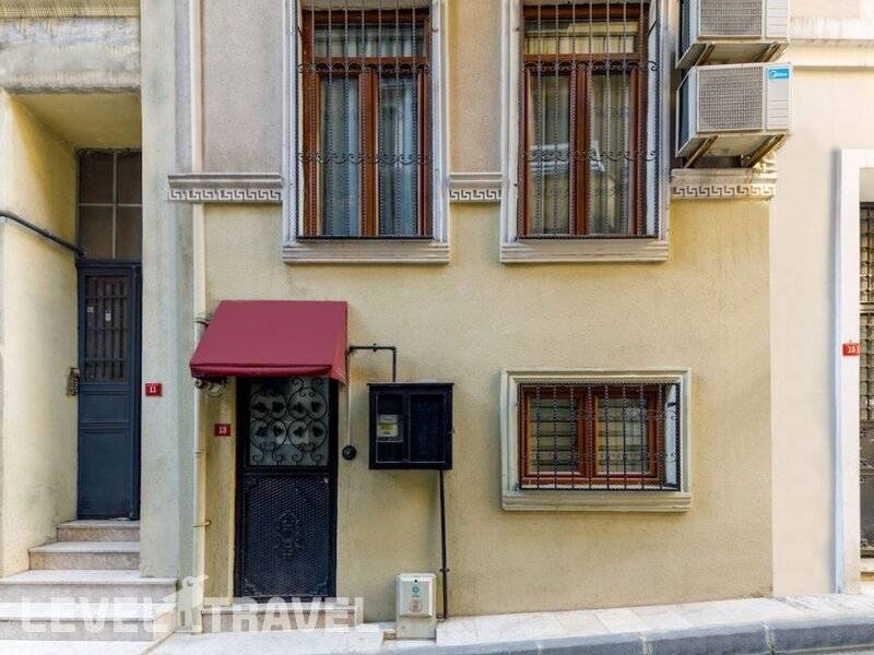 Фотография Senior Pera Suites