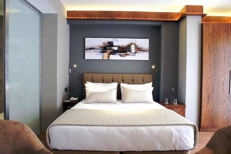 The Elegant Hotel