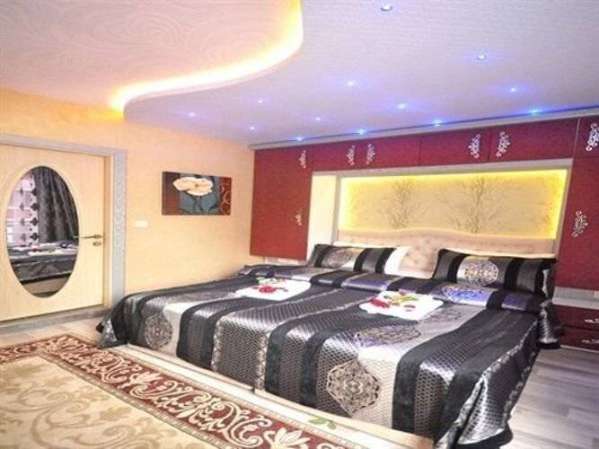Holiday Business Otel