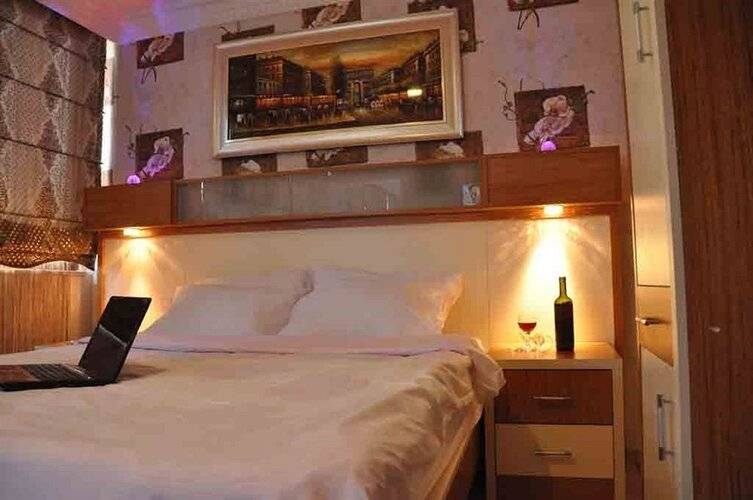 Holiday Business Otel