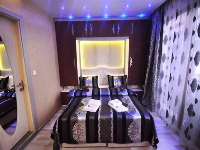 Holiday Business Otel